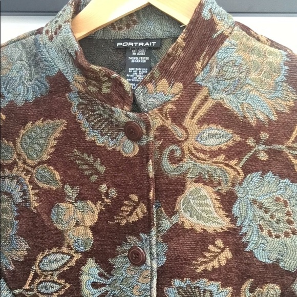 Women’s Vintage Structured Tapestry Jacket - Picture 3 of 9